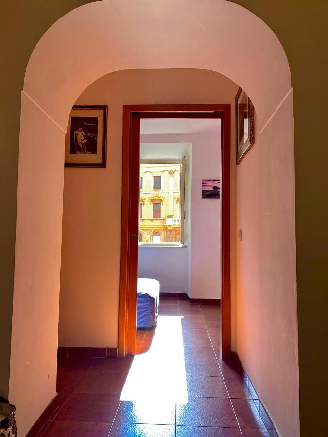 Apartment Arenula Rome Bagian luar foto