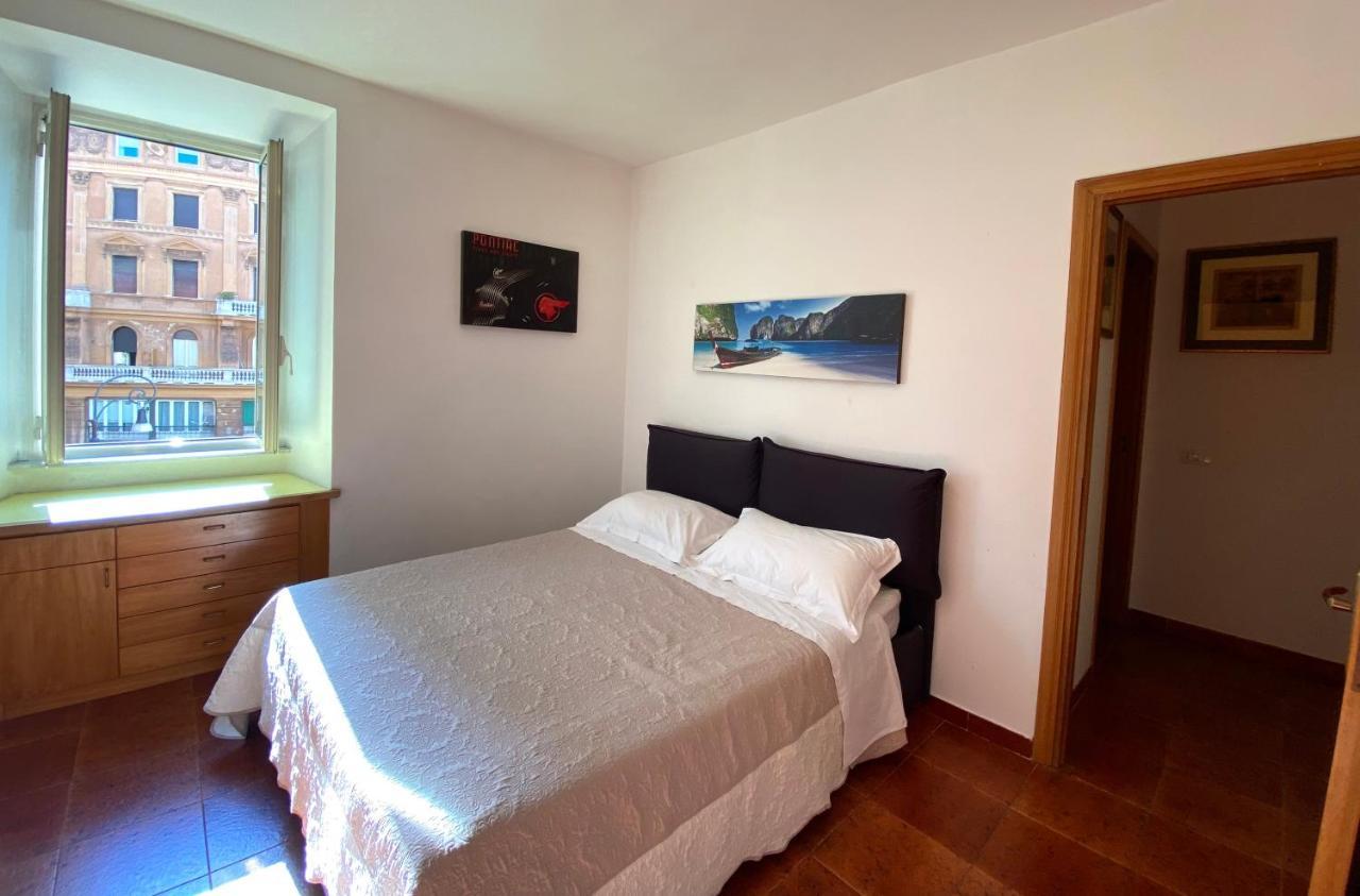 Apartment Arenula Rome Bagian luar foto